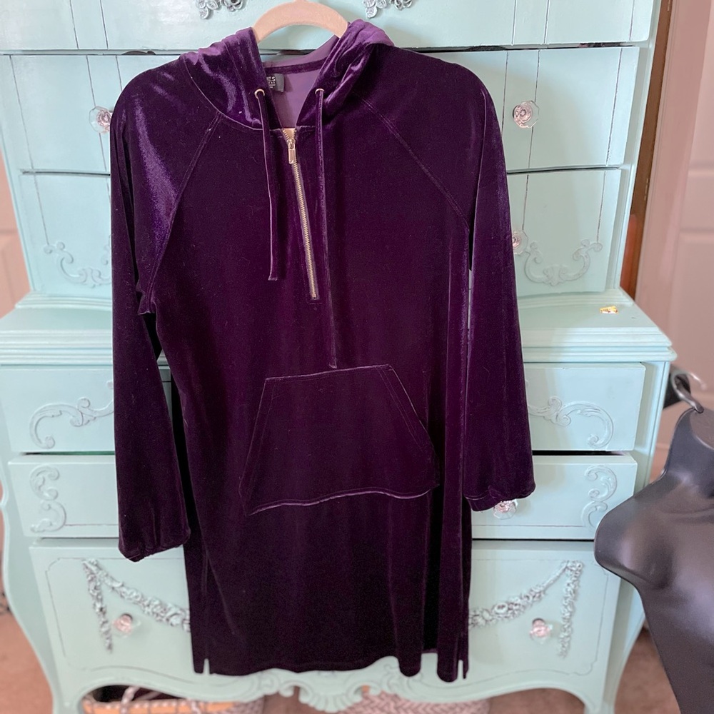 M purple hooded shift dress